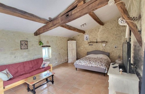 Mazeres Apartamento | Studio Apartment 'De La Hulotte' with Shared Pool, Wi-Fi and Air Conditioning