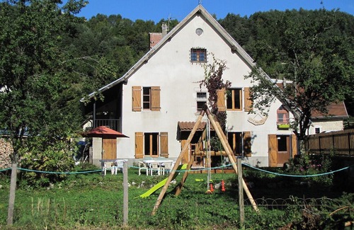 Gresse-en-Vercors Casa | Gîte (3 stars), located 45mn from Grenoble, in a mountain resort