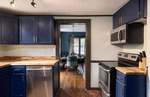 Kingsport Casa | Music Vibes Near Downtown Kpt - 4br - Fenced yard