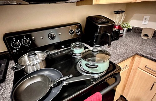 Legacy Park Apartamento | Walkable Chic Studio in Trendy Area/Parking garage/Wifi