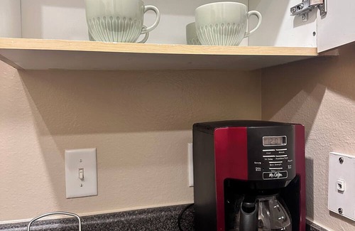 Legacy Park Apartamento | Walkable Chic Studio in Trendy Area/Parking garage/Wifi