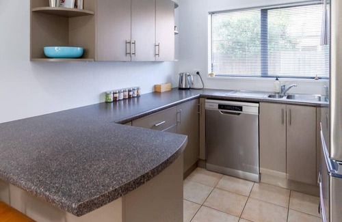 Sydenham Apartamento | 3 Bedroom Home With Garage & Extra Car Park