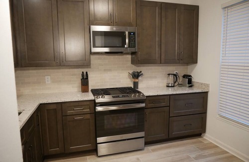 Potomac Falls Casa | Cozy 3BR townhome with parking near Dulles Airport