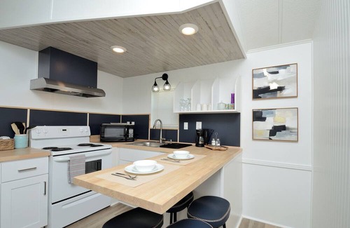 Winter Garden Casa | Just Renovated! Cozy 2BR Close to Disney