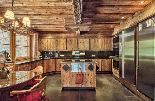 Jochberg Chalet De Esquí | Luxe Ski Chalet - Private Pool, Sauna, Home Theater, Game Room, Panoramic Views