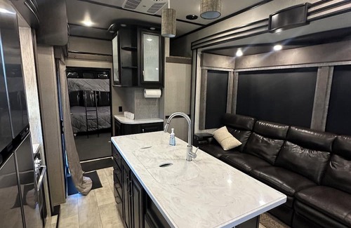 Toquerville Casa | Luxury RV Camper Southern UTAH!