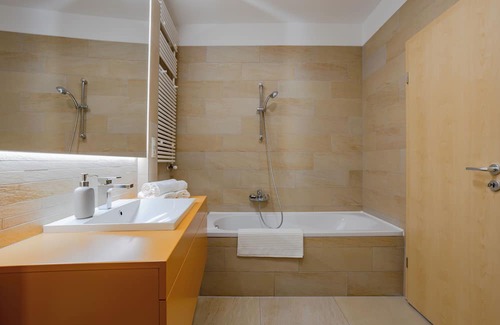 Pecs Apartamento | Exclusive 2-bedroom apartment with AC and private garden in Pécs