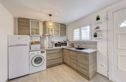 Sainte-Genevieve-des-Bois Apartamento | Loft with Mezzanine Bedroom
