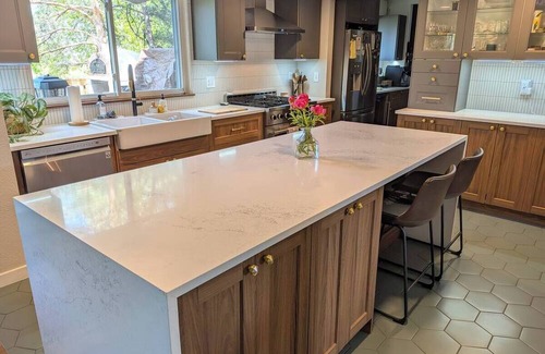 Foothills Casa | Spacious Luxury 5-bedroom house in Lakewood, CO with hot tub, fireplace & more!