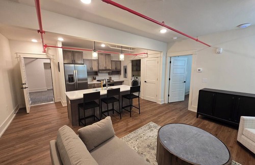 McMinnville Condominio | Charming 1BR condo in McMinnville, TN, perfect for a cozy getaway.