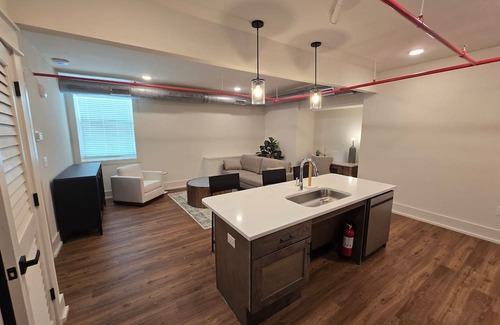 McMinnville Condominio | Charming 1BR condo in McMinnville, TN, perfect for a cozy getaway.