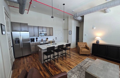 McMinnville Condominio | Charming 2BR suite in McMinnville, perfect for families or groups!