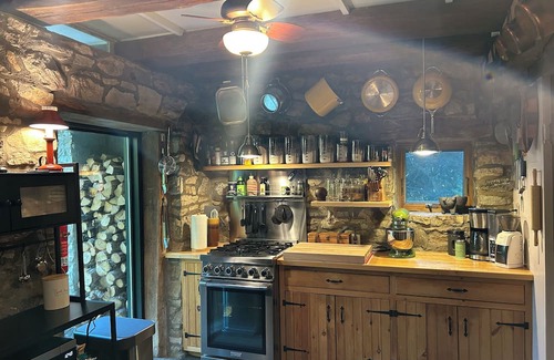 Finesville Casa | Close to the City, Far from Reality