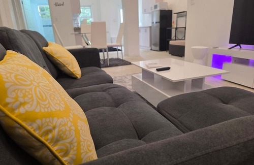 Old Towne Apartamento | Royal 2 - Chez Mango Villa