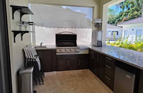 Urbanizacion Tavarez Villa | 5 bedrooms luxury villa in Hispañola residential/Sosua