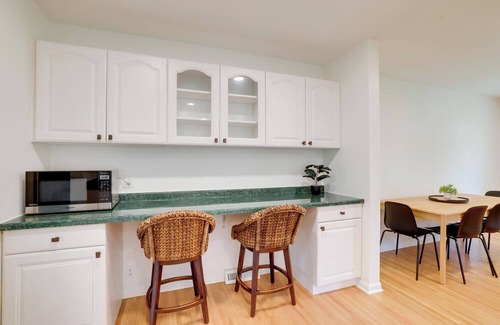 Golden Valley Casa | Home 8 Mi to Dtwn Minneapolis! Pet-Friendly Yard