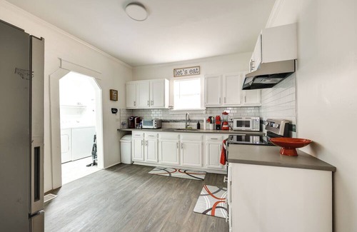 Bessemer Casa | 17 Mi to Birmingham: Renovated Home w/Deck