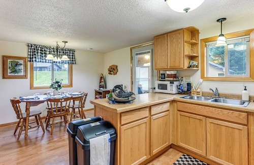 Westboro Cabina | Dock & Lake Access: Cabin 4 Mi to Ice Age Trail!