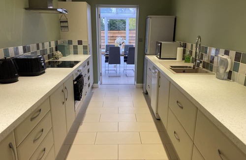 Wadhurst Cabaña | Beautiful and Spacious Countryside Cottage