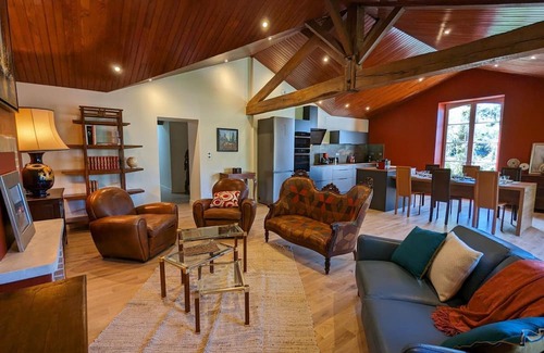 Pranzac Cabaña | Encantadora casa rural con piscina climatizada y Wi-Fi en plena naturaleza