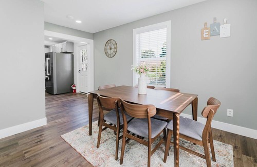 College Heights Casa | Modern Renovated 3-Bed Near Ann Arbor & Ypsilanti
