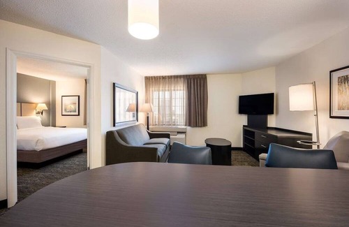 Braintree Hotel | Extended Stay | Spacious Haven w/ Kitchen | Near South Shore Plaza | 2 Units