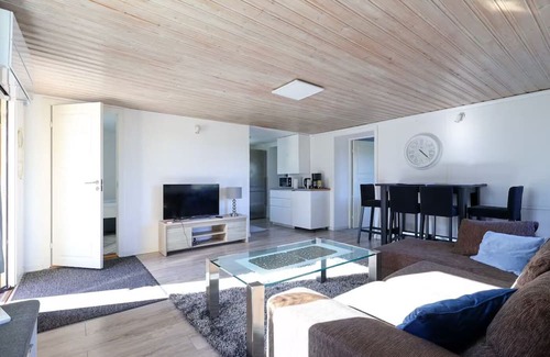 Molnlycke Apartamento | 3 Villas 16 Beds-All-Inc- ALL INC - Views - city