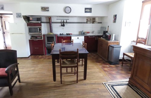 Esquieze-Sere Apartamento | Gite du Sardey (ground floor in renovated old house), quiet village 700m