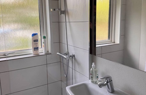 Odense Casa | The Lucky Peer – 4BR House with Free Parking, Netflix & WiFi