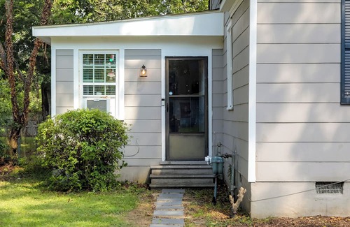 Greenwood Apartamento | < 1 Mi to Dtwn: Updated Studio in North Greenwood!