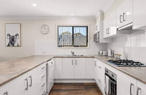 Sussex Inlet Casa | Holiday In The Moos - Four bedroom home of relaxation!