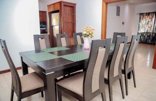 Nungua Apartamento | Come relax with family/group in our 3 bedroom hse