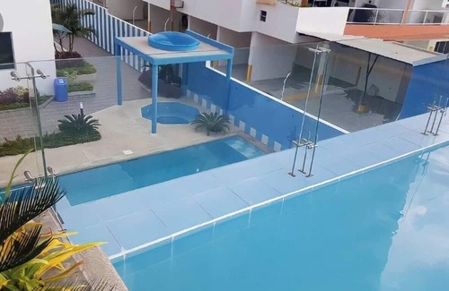 Tonsupa Apartamento | Enjoyable apartment with AC in vibrant Tonsupa