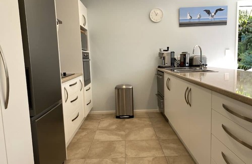 Whakatane Casa | Private Coastal Sanctuary, 100m from the beach