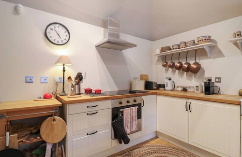 Five Oak Green Cabaña | THE PIGGERY, with open fire in Kings Hill