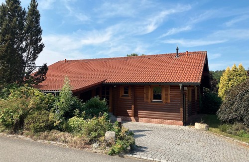 Ebersdorf bei Coburg Casa | Holiday Home 'Zur Einberger Schweiz' with Private Terrace, Private Garden and Wi-Fi