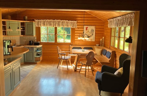 Ebersdorf bei Coburg Casa | Holiday Home 'Zur Einberger Schweiz' with Private Terrace, Private Garden and Wi-Fi