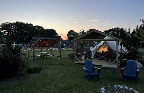 Turner Alquiler De RV | Adult Only Bell Tent Perfect for a Romantic Getaway in Turner, Maine