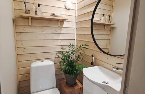 Yllas Cabina | Compact Cozy Cabin | Work & Play