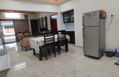 Guntur Casa | Spacious 2BR/2BA Private Home