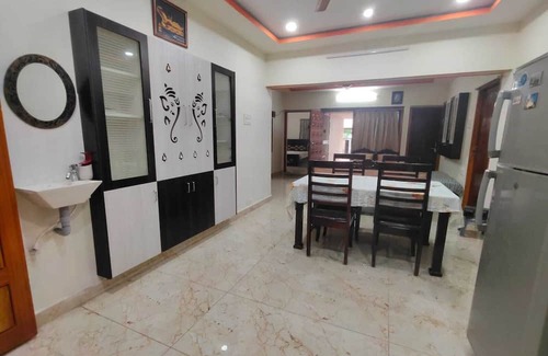 Guntur Casa | Spacious 2BR/2BA Private Home