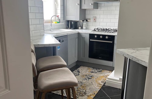 Swords Apartamento | Cosy 2 Double Bed Apartment | Close to Dublin Airport & Malahide Castle