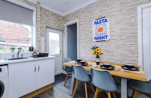 Crewe Apartamento | Central 2 Bed Home in Crewe, Perfect for Business!