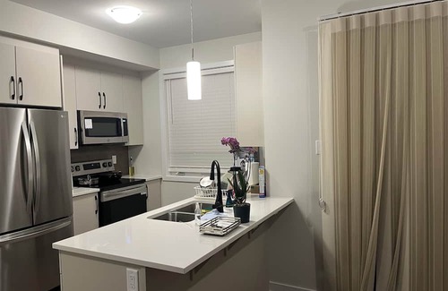 Ottawa Division Casa | Room in Ottawa close to the airport