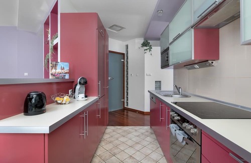 Pradnik Bialy Apartamento | Marczyńskiego 3 Kraków | Grey and Pink Apartment with Parking, Desk, Terrace and