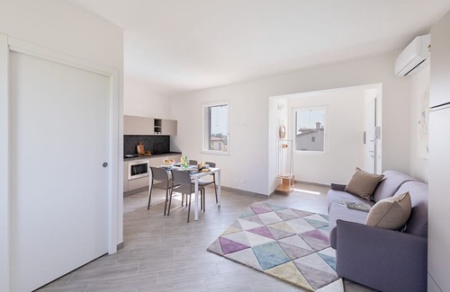 Soiano del Lago Apartamento | Moderno piso con piscina