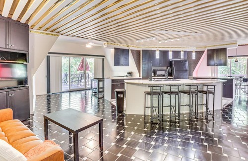 Dover Casa | Walk to School House Winery: Home w/ Deck!