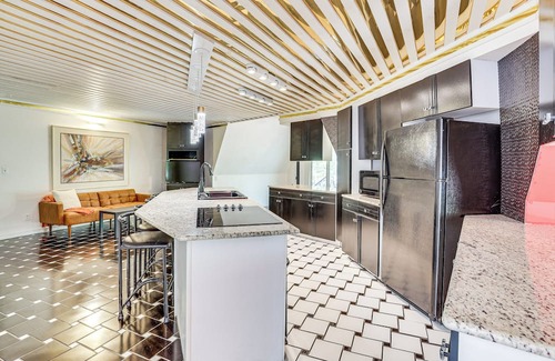 Dover Casa | Walk to School House Winery: Home w/ Deck!