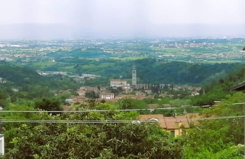 Fregona Apartamento | Nico's Nest 5 minutes from Caglieron Caves at the foot of Cansiglio forest
