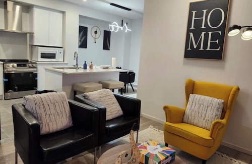 Chapel Hill South Casa | Peaceful place to stay in Ottawa